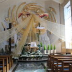 Buskie Dni Otwarte dla Turystyki 2019. Zwiedzanie kościoła świętego Brata Alberta w Busku-Zdroju oraz dzielenie się podpłomykami / Marta Gajda / Radio Kielce