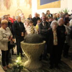 Buskie Dni Otwarte dla Turystyki 2019. Zwiedzanie kościoła świętego Brata Alberta w Busku-Zdroju oraz dzielenie się podpłomykami / Marta Gajda / Radio Kielce