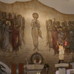 Buskie Dni Otwarte dla Turystyki 2019. Zwiedzanie kościoła świętego Brata Alberta w Busku-Zdroju oraz dzielenie się podpłomykami / Marta Gajda / Radio Kielce