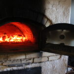 Buskie Dni Otwarte dla Turystyki 2019. Zwiedzanie kościoła świętego Brata Alberta w Busku-Zdroju oraz dzielenie się podpłomykami / Marta Gajda / Radio Kielce