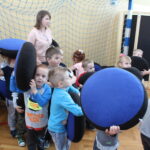 Mobilne planetarium przyjechało do Szkoły Podstawowej imienia Marszałka Józefa Piłsudskiego / Marta Gajda / Radio Kielce