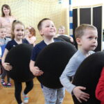 Mobilne planetarium przyjechało do Szkoły Podstawowej imienia Marszałka Józefa Piłsudskiego / Marta Gajda / Radio Kielce