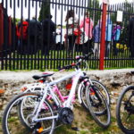 06.05.2019 Serwis (gmina Nowa Słupia). Majówka przed kapliczką / Jarosław Kubalski / Radio Kielce