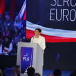 Regionalna konwencja PiS przed wyborami do Parlamentu Europejskiego. Na zdjęciu wicepremier Beata Szydło / Jarosław Kubalski / Radio Kielce