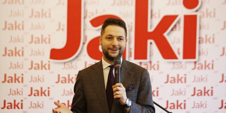 21.05.2019 Kielce.Wiceminister sprawiedliwości i kandydat na europosła Patryk Jaki spotkał się z mieszkańcami w WDK / Jarosław Kubalski / Radio Kielce