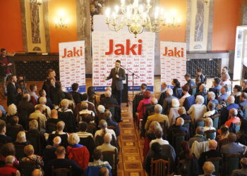 21.05.2019 Kielce.Wiceminister sprawiedliwości i kandydat na europosła Patryk Jaki spotkał się z mieszkańcami w WDK / Jarosław Kubalski / Radio Kielce