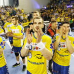 25.05.2019 Kielce. PGNiG Superliga. PGE Vive Kielce zostało po raz 16 mistrzem Polski. Piłkarze i kibice cieszą się ze zwycięstwa / Jarosław Kubalski / Radio Kielce