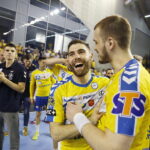 25.05.2019 Kielce. PGNiG Superliga. PGE Vive Kielce zostało po raz 16 mistrzem Polski. Piłkarze i kibice cieszą się ze zwycięstwa / Jarosław Kubalski / Radio Kielce