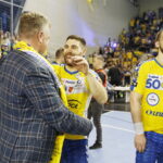 25.05.2019 Kielce. PGNiG Superliga. PGE Vive Kielce zostało po raz 16 mistrzem Polski. Piłkarze i kibice cieszą się ze zwycięstwa / Jarosław Kubalski / Radio Kielce