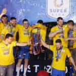 25.05.2019 Kielce. PGNiG Superliga. PGE Vive Kielce zostało po raz 16 mistrzem Polski. Piłkarze i kibice cieszą się ze zwycięstwa / Jarosław Kubalski / Radio Kielce