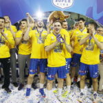 25.05.2019 Kielce. PGNiG Superliga. PGE Vive Kielce zostało po raz 16 mistrzem Polski. Piłkarze i kibice cieszą się ze zwycięstwa / Jarosław Kubalski / Radio Kielce
