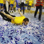 25.05.2019 Kielce. PGNiG Superliga. PGE Vive Kielce zostało po raz 16 mistrzem Polski. Piłkarze i kibice cieszą się ze zwycięstwa / Jarosław Kubalski / Radio Kielce