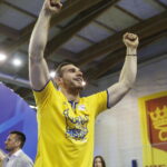 25.05.2019 Kielce. PGNiG Superliga. PGE Vive Kielce zostało po raz 16 mistrzem Polski. Piłkarze i kibice cieszą się ze zwycięstwa / Jarosław Kubalski / Radio Kielce