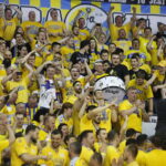 25.05.2019 Kielce. PGNiG Superliga. PGE Vive Kielce zostało po raz 16 mistrzem Polski. Piłkarze i kibice cieszą się ze zwycięstwa / Jarosław Kubalski / Radio Kielce