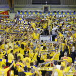 25.05.2019 Kielce. PGNiG Superliga. PGE Vive Kielce zostało po raz 16 mistrzem Polski. Piłkarze i kibice cieszą się ze zwycięstwa / Jarosław Kubalski / Radio Kielce