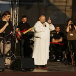 26.05.2019 Kielce. Uwielbienie Najświętszego Sakramentu na Rynku. Ojciec Tomasz Nowak, dominikanin / Jarosław Kubalski / Radio Kielce