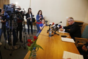 28.05.2019 Kielce. Konferencja prasowa w kurii biskupiej. Biskup Jan Piotrowski / Jarosław Kubalski / Radio Kielce