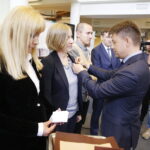 29.05.2019 Kielce. WBP. 110 - lecie biblioteki. Medale "Zasłużony dla kultury" otrzymali Aneta Strzępka, Anna Wójcik, Mariusz Stec i Paweł Surowiec / Jarosław Kubalski / Radio Kielce