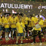 Finał Pucharu Polski Orlen Wisła Płock - PGE Vive Kielce. Ceremonia wręczenia trofeum / Krzysztof Bujnowicz / Radio Kielce