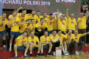 Finał Pucharu Polski Orlen Wisła Płock - PGE Vive Kielce. Ceremonia wręczenia trofeum / Krzysztof Bujnowicz / Radio Kielce