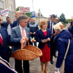 Konferencja wiceminister Anny Krupki. Na zdjęciu (od lewej): Marek Kwitek - poseł PiS, Krzysztof Słoń - senator RP i Anna Krupka - wiceminister Sportu i Turystyki / Michał Kita / Radio Kielce