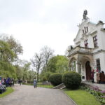 Oblęgorek. 173. rocznica urodzin Henryka Sienkiewicza / Marzena Mąkosa / Radio Kielce