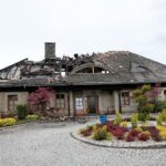 Chrusty. Spalony dach budynku "Lipowy Dwór" w Kompleksie Świętokrzyska Polana / Marzena Mąkosa / Radio Kielce