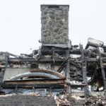 Chrusty. Spalony dach budynku "Lipowy Dwór" w Kompleksie Świętokrzyska Polana / Marzena Mąkosa / Radio Kielce