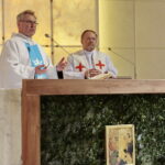 Odsłonięcie Ławeczki Andrzeja Koziei. Msza święta w Kościele Akademickim / Marzena Mąkosa / Radio Kielce