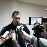 Hala Legionów. Losowanie półfinałów Ligi Mistrzów. Krzysztof Lijewski - rozgrywający PGE Vive  / Marzena Mąkosa / Radio Kielce