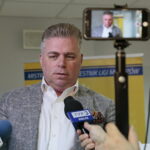 Hala Legionów. Losowanie półfinałów Ligi Mistrzów. Bertus Servaas, prezes PGE Vive Kielce  / Marzena Mąkosa / Radio Kielce