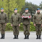 Wręczenie broni elewom w Centrum Przygotowań do Misji Zagranicznych w Kielcach / Marzena Mąkosa / Radio Kielce