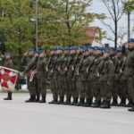 Wręczenie broni elewom w Centrum Przygotowań do Misji Zagranicznych w Kielcach / Marzena Mąkosa / Radio Kielce