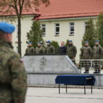 Wręczenie broni elewom w Centrum Przygotowań do Misji Zagranicznych w Kielcach / Marzena Mąkosa / Radio Kielce