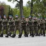 Wręczenie broni elewom w Centrum Przygotowań do Misji Zagranicznych w Kielcach / Marzena Mąkosa / Radio Kielce