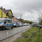 Wypadek w Wilkowie. Auto wjechało w przystanek / Marzena Mąkosa / Radio Kielce