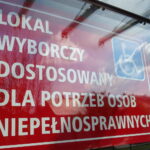 Obwodowa komisja nr 3 w Opatowskim Ośrodku Kultury / Emilia Sitarska / Radio Kielce