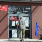 Obwodowa komisja nr 3 w Opatowskim Ośrodku Kultury / Emilia Sitarska / Radio Kielce