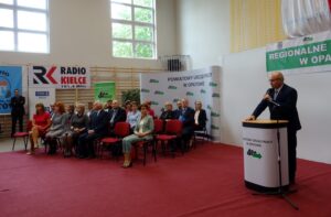Opatów. Regionalne Targi Pracy / Emilia Sitarska / Radio Kielce