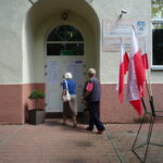 Obwodowa Komisja nr 11 w Centrum Aktywności Obywatelskiej przy ulicy Sienkiewicza / Emilia Sitarska / Radio Kielce