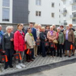 Odsłonięcie tablic upamiętniających pracowników dawnych zakładów odzieżowych przy ul. Kopernika / Emilia Sitarska / Radio Kielce