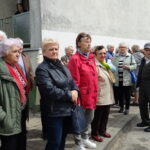 Odsłonięcie tablic upamiętniających pracowników dawnych zakładów odzieżowych przy ul. Kopernika / Emilia Sitarska / Radio Kielce