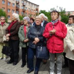 Odsłonięcie tablic upamiętniających pracowników dawnych zakładów odzieżowych przy ul. Kopernika / Emilia Sitarska / Radio Kielce