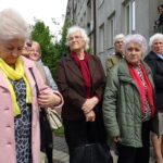 Odsłonięcie tablic upamiętniających pracowników dawnych zakładów odzieżowych przy ul. Kopernika / Emilia Sitarska / Radio Kielce