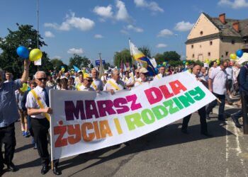 Marsz dla Życia i Rodziny / Grażyna Szlęzak-Wójcik / Radio Kielce