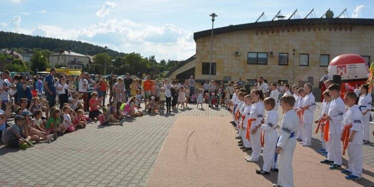 Treningi Karate Kyokushin klubu karate SHIRO / SHIRO klub karate Bilcza