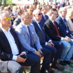 Momina, gmina Waśniów. Uroczystości 75. rocznicy śmierci pułkownika Jana Piwnika „Ponurego” oraz 9. rocznicy nadania jego imienia Publicznej Szkole Podstawowej / Emilia Sitarska / Radio Kielce