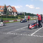 Zespół Tu Kielce Greenpower z Politechniki Świętokrzyskiej zajął dwa pierwsze miejsca w zawodach bolidów elektrycznych, które odbyły się na torze wyścigowym w Bydgoszczy / Politechnika Świętokrzyska