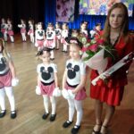 Jędrzejów. Koncert „Tańczymy i śpiewamy dla taty i mamy” / Ewa Pociejowska - Gawęda / Radio Kielce