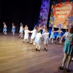 Jędrzejów. Koncert „Tańczymy i śpiewamy dla taty i mamy” / Ewa Pociejowska - Gawęda / Radio Kielce